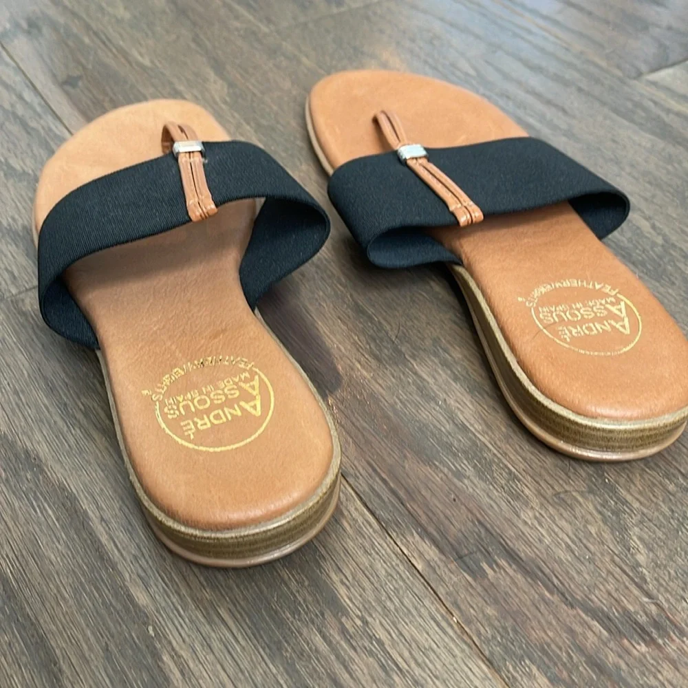Andre Assous, Nice Neutral Featherweights Sandal, size 7 - Picture 2 of 3